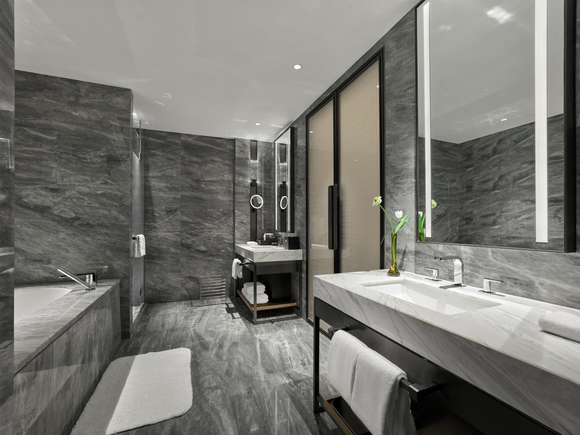 Doubletree By Hilton Chengdu Riverside - Close To Panda Base And Chengdu East Railway Dış mekan fotoğraf