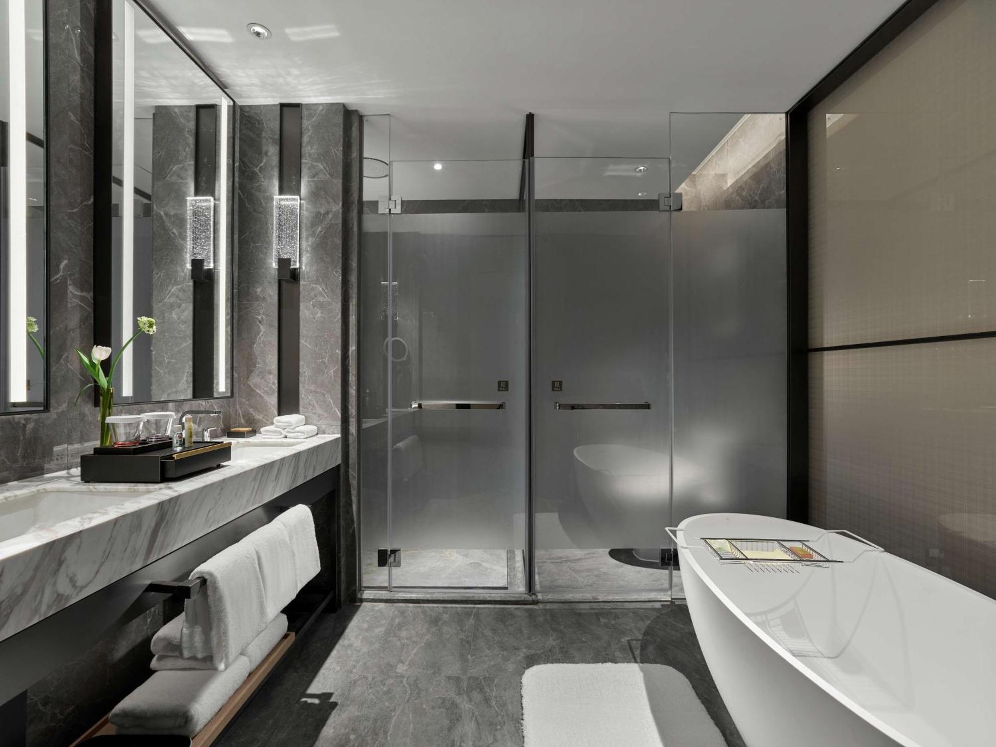 Doubletree By Hilton Chengdu Riverside - Close To Panda Base And Chengdu East Railway Dış mekan fotoğraf