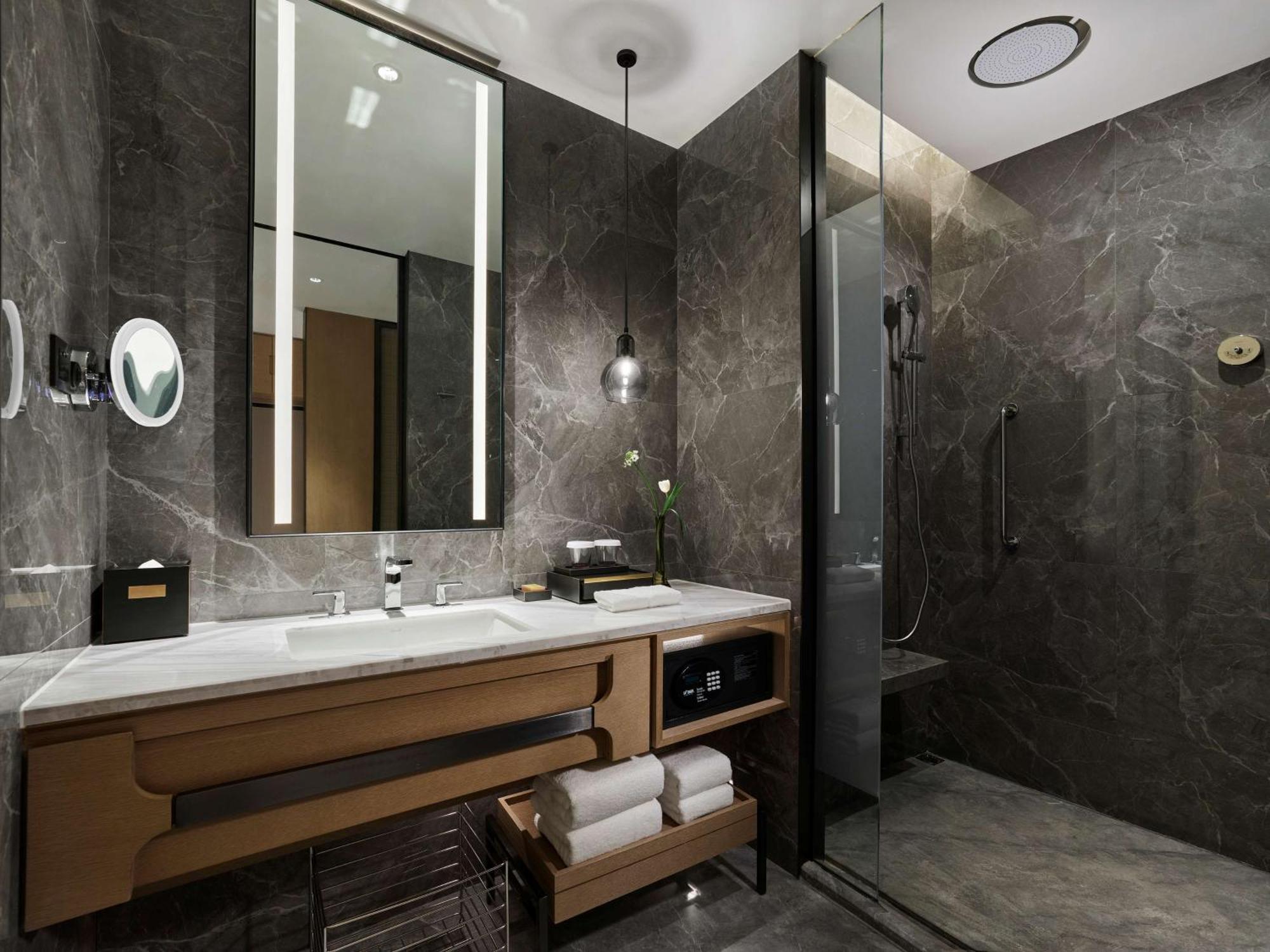 Doubletree By Hilton Chengdu Riverside - Close To Panda Base And Chengdu East Railway Dış mekan fotoğraf