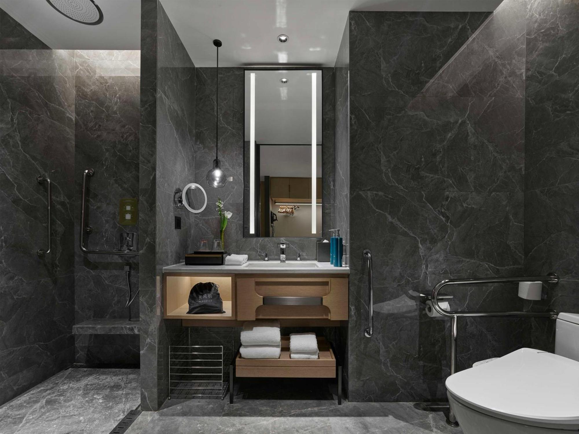Doubletree By Hilton Chengdu Riverside - Close To Panda Base And Chengdu East Railway Dış mekan fotoğraf